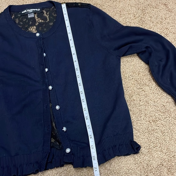 Karl Lagerfeld Paris
Lace-Panel Crop Cardigan - Picture 5 of 9